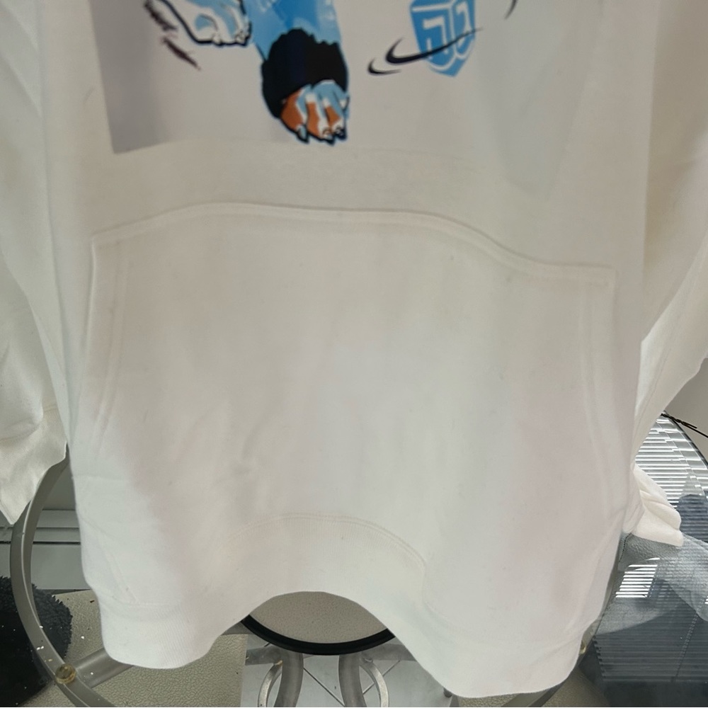 White Bulldog Graphic Sweatshirt - Picture 6 of 7